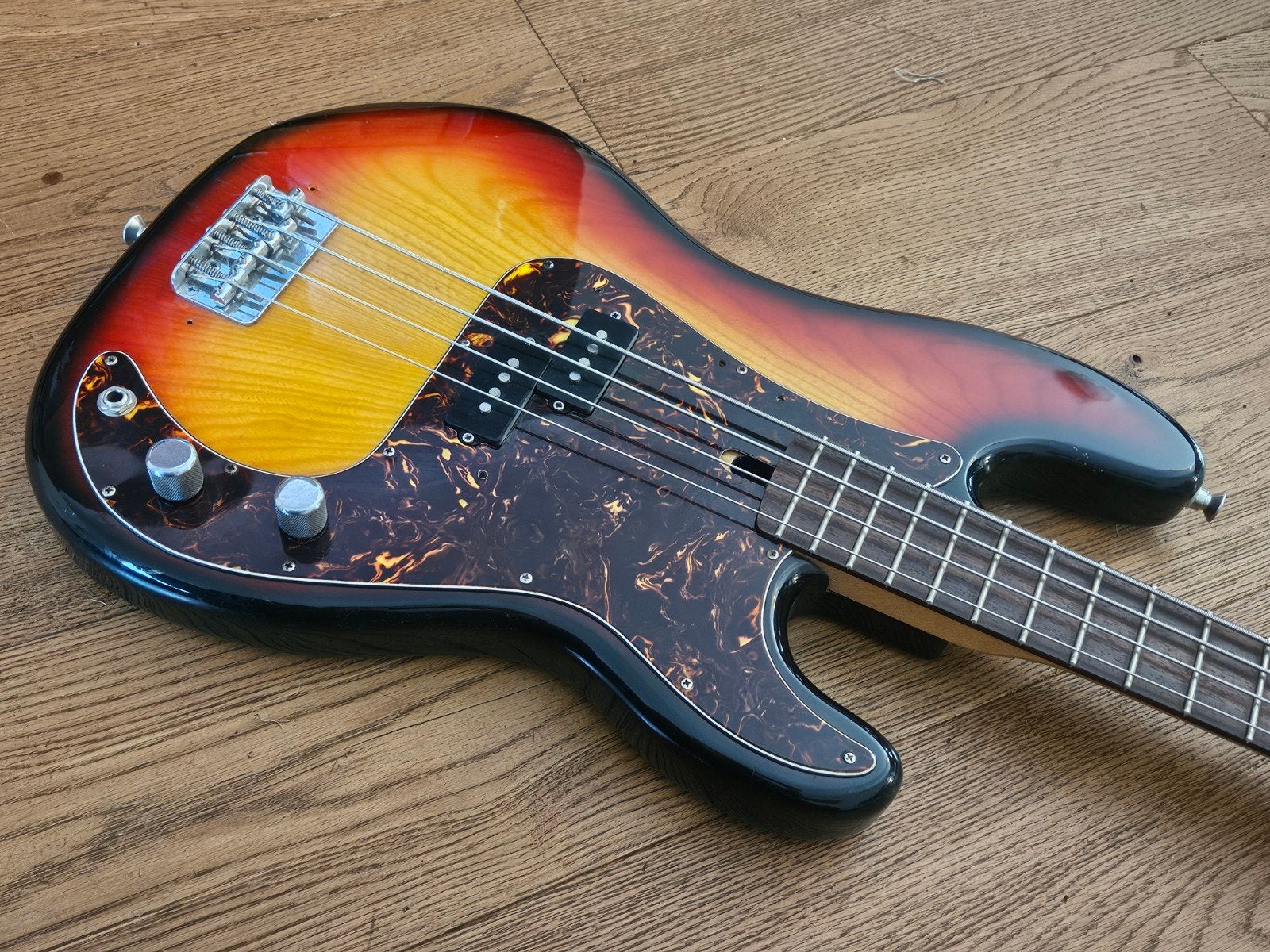 Morris Precision Bass uit Japan, 1980, Musique & Instruments, Enlèvement
