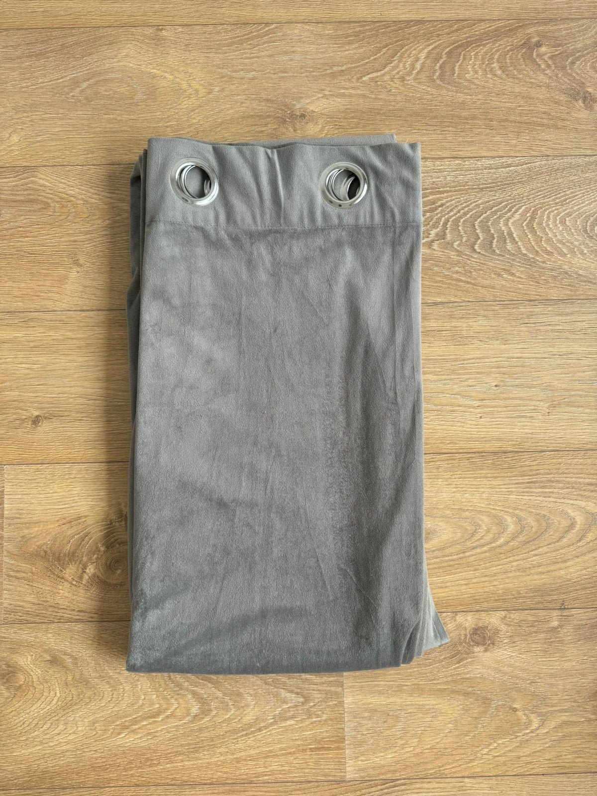 4x Verduistergordijnen grijs, Maison & Meubles, Ameublement | Rideaux & Stores à lamelles, Enlèvement, Comme neuf, Gris