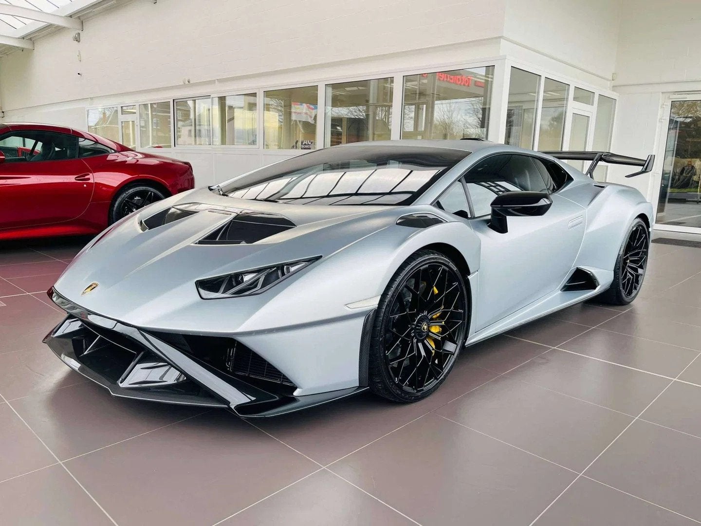 Lamborghini Huracan 5.2i V10 LP640 * STO + VEHICULE BELGE +, Autos, Argent ou Gris, Achat, 470 kW, Entreprise