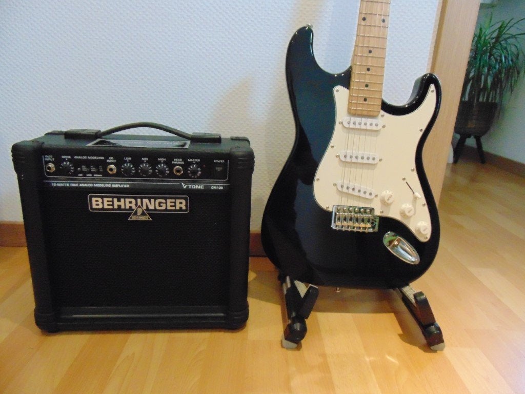 Guitare Behringer + amplificateur Behringer V-Tone GM108, Enlèvement, Neuf, Autres types