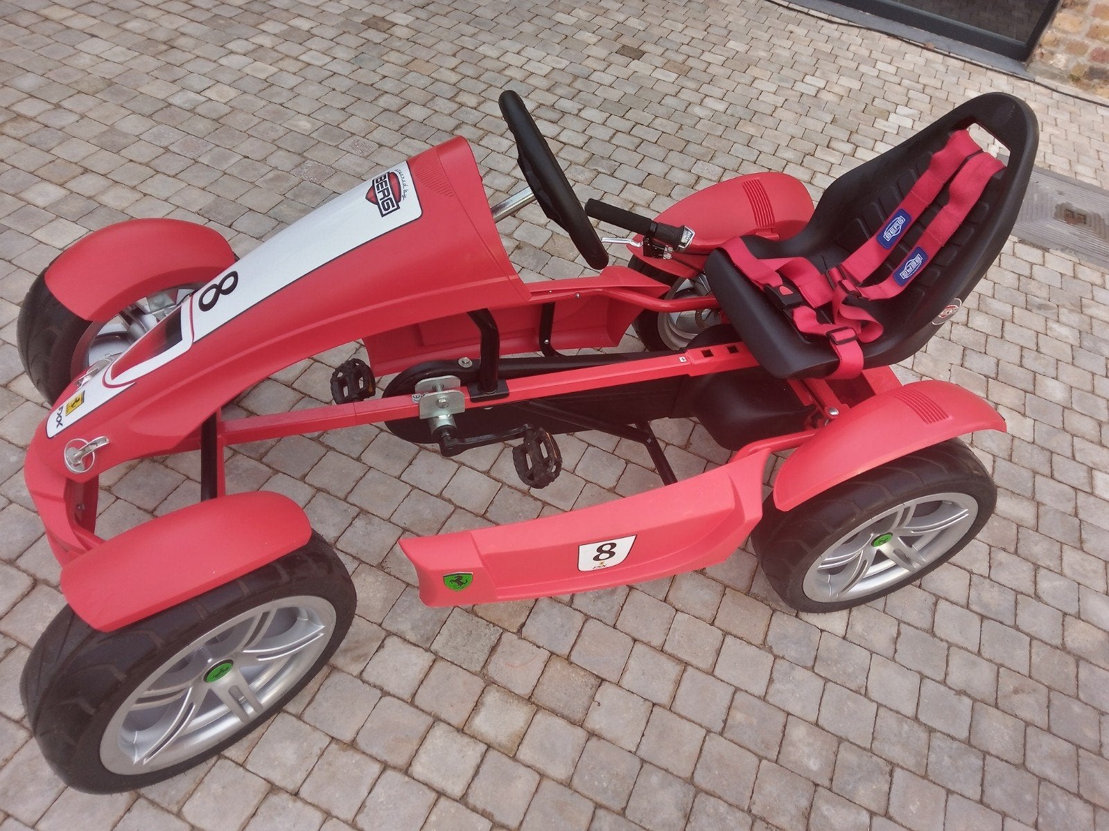 Berg FXX meest exclusieve skelter, Enlèvement, Berg