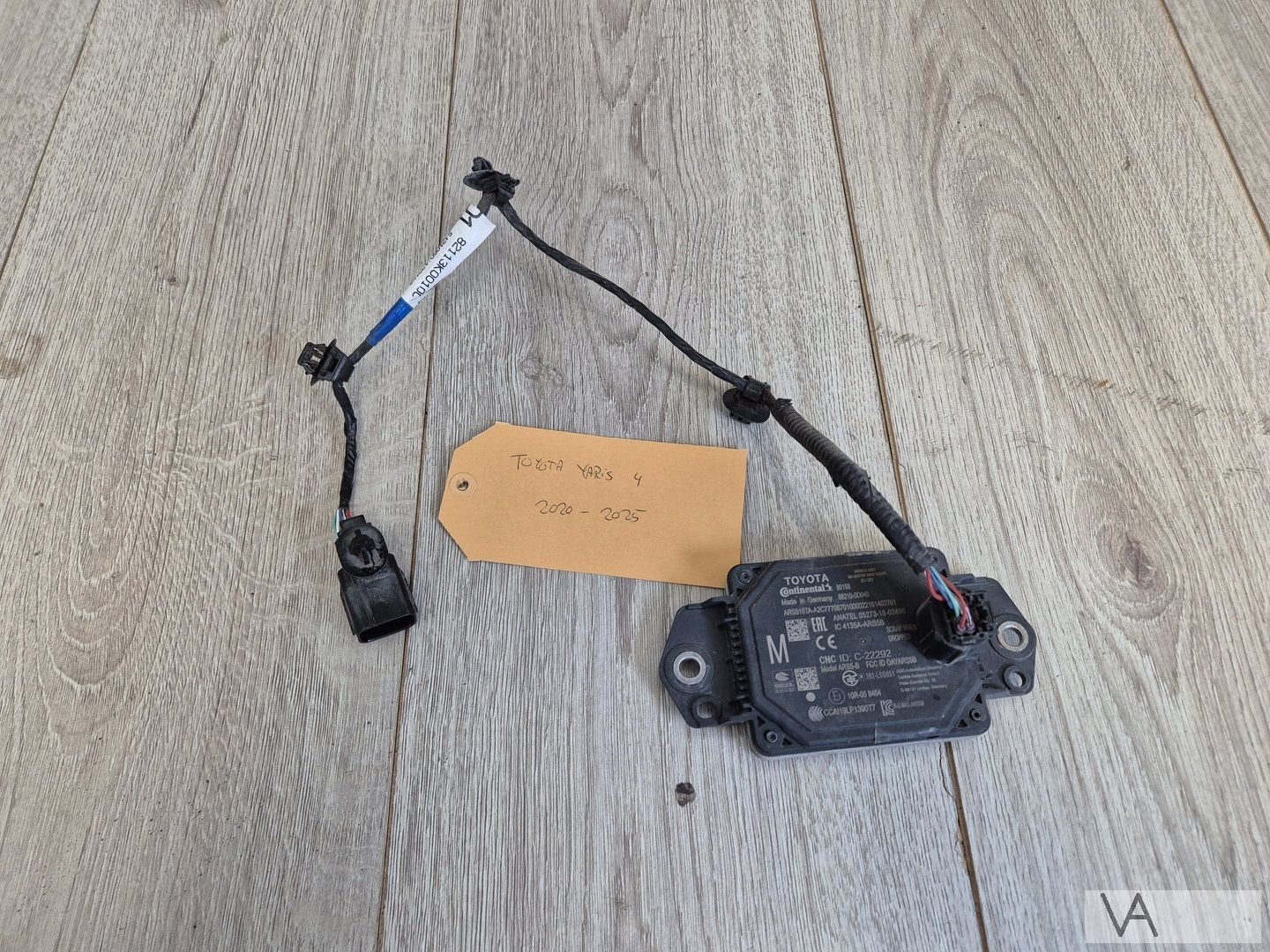 Toyota Yaris 4 2020 - 2025 acc afstand radar 88210-0d040, Gebruikt, -, -, Ophalen of Verzenden