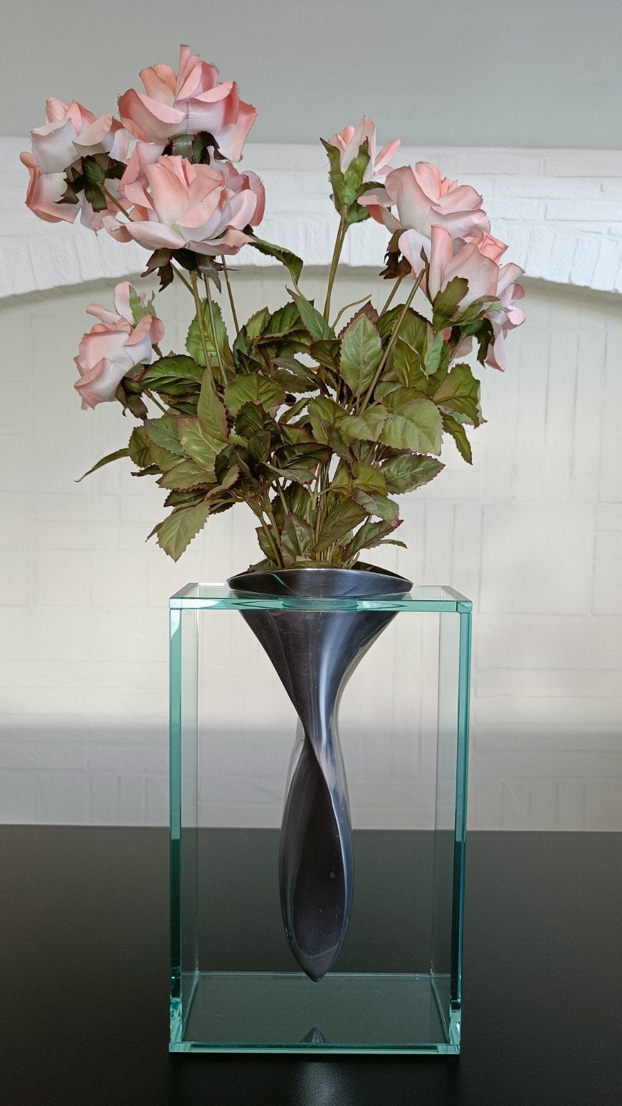 Lisa Mori vaas glas/aluminium inclusief kunstbloemen., Enlèvement ou Envoi, Verre, Utilisé, Convient pour fleurs séchées