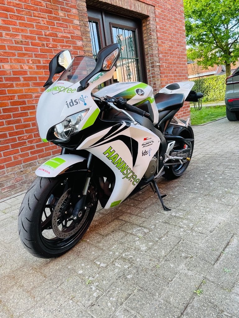 Honda CBR1000RR Fireblade – 2009 Hannspree Edition 17.000 km, Motoren, Motoren | Honda, Gebruikt, Super Sport, Particulier, Meer dan 35 kW