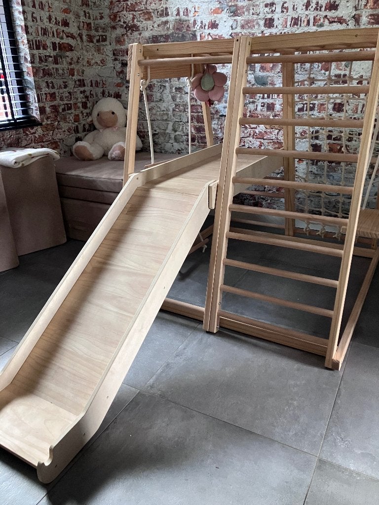 Houten klimtoren met glijbaan en schommel, Enlèvement, Comme neuf, Autres types