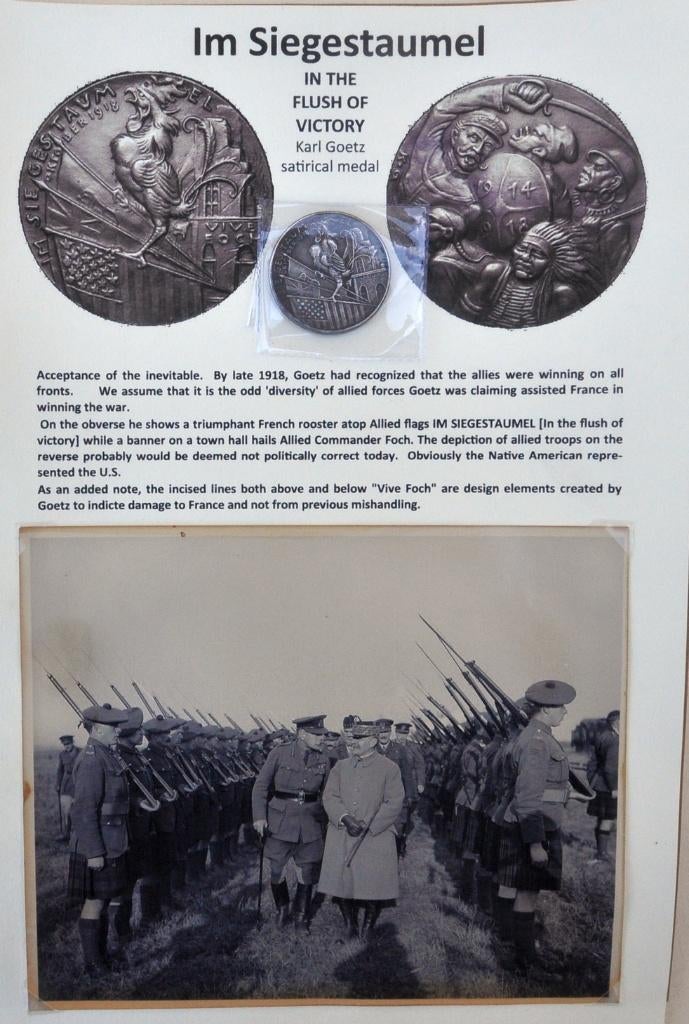 WW1, IM SIEGESTAUMEL, médaille satirique, pièce + photos, Envoi, Armée de terre, Emblème ou Badge