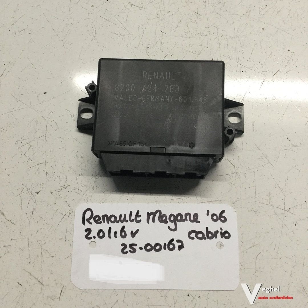 Renault Megane Cabrio 2.0 16v 2006 2500167  PDC Module 82004, Gebruikt, -, -, Ophalen of Verzenden