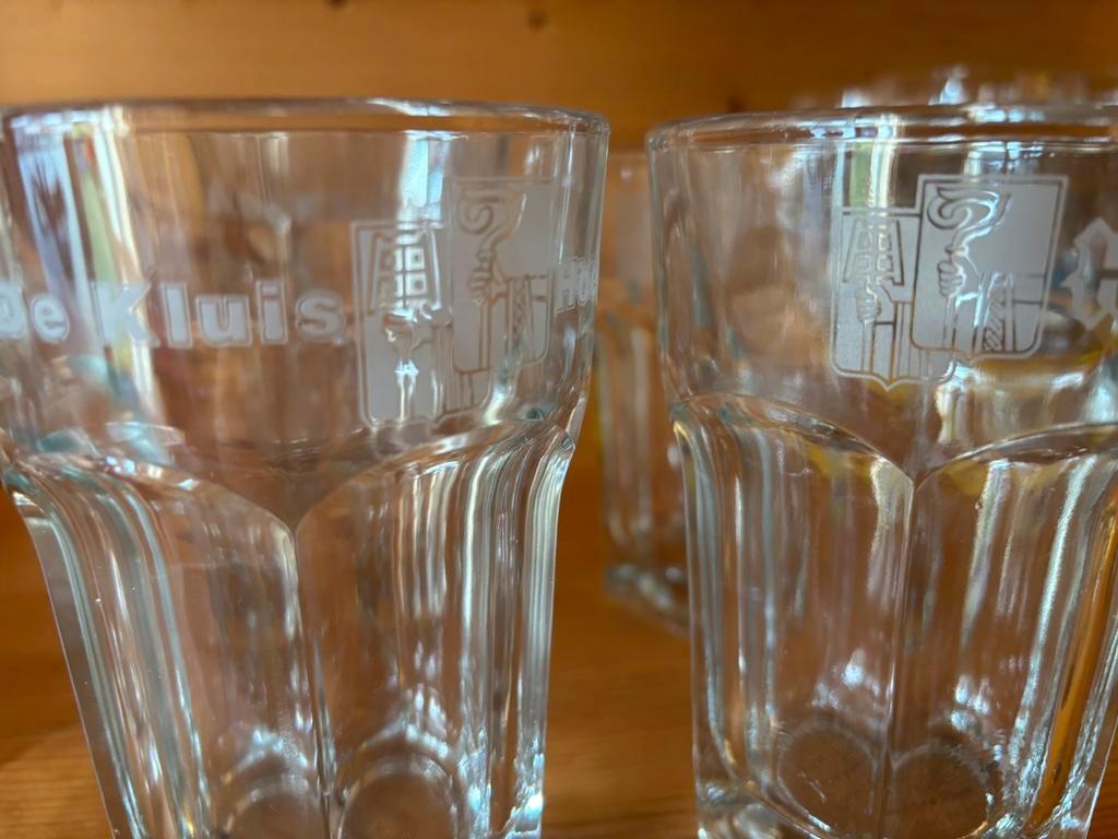 Allerlei Hoegaarden glazen 1€ per stuk, Enlèvement, Comme neuf, Verre ou Verres, Autres marques