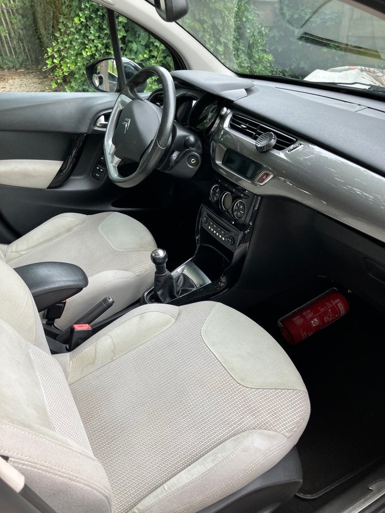 CITROEN C3 VTI 1.2 ZWART MAN. BENZINE, Autos, Citroën, Euro 5, Achat, 107 g/km, 5 portes