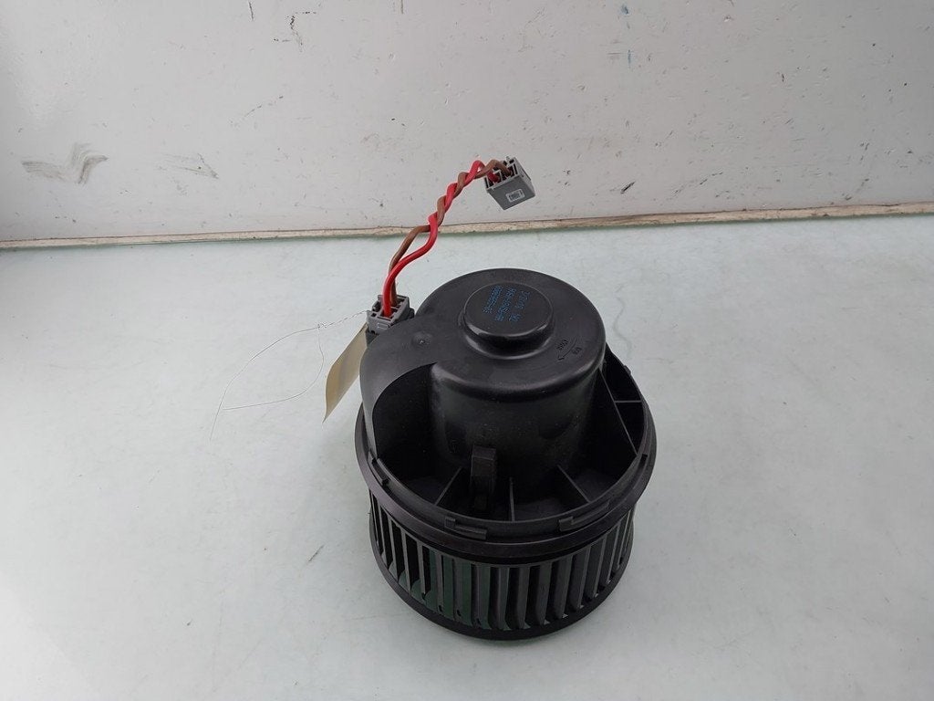 VENTILATEUR RADIATEUR MOTEUR Ford Transit Connect (PJ2), Henry-Ford-Straße  1
50735  Köln, DE, Ford-Werke GmbH, Kunden@ford.com