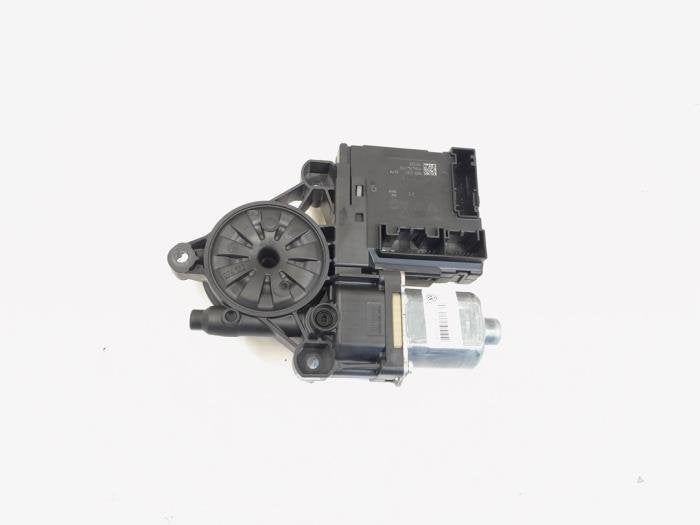 Moteur de vitre portière d'un Volkswagen Passat, Volkswagen, -, 3 mois de garantie, Utilisé