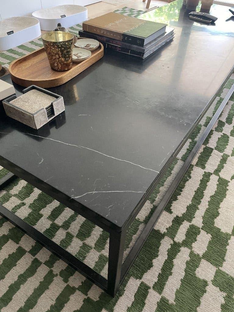 grande table basse en acier/marbre noir, 150 à 200 cm, Enlèvement, Utilisé, 50 à 100 cm