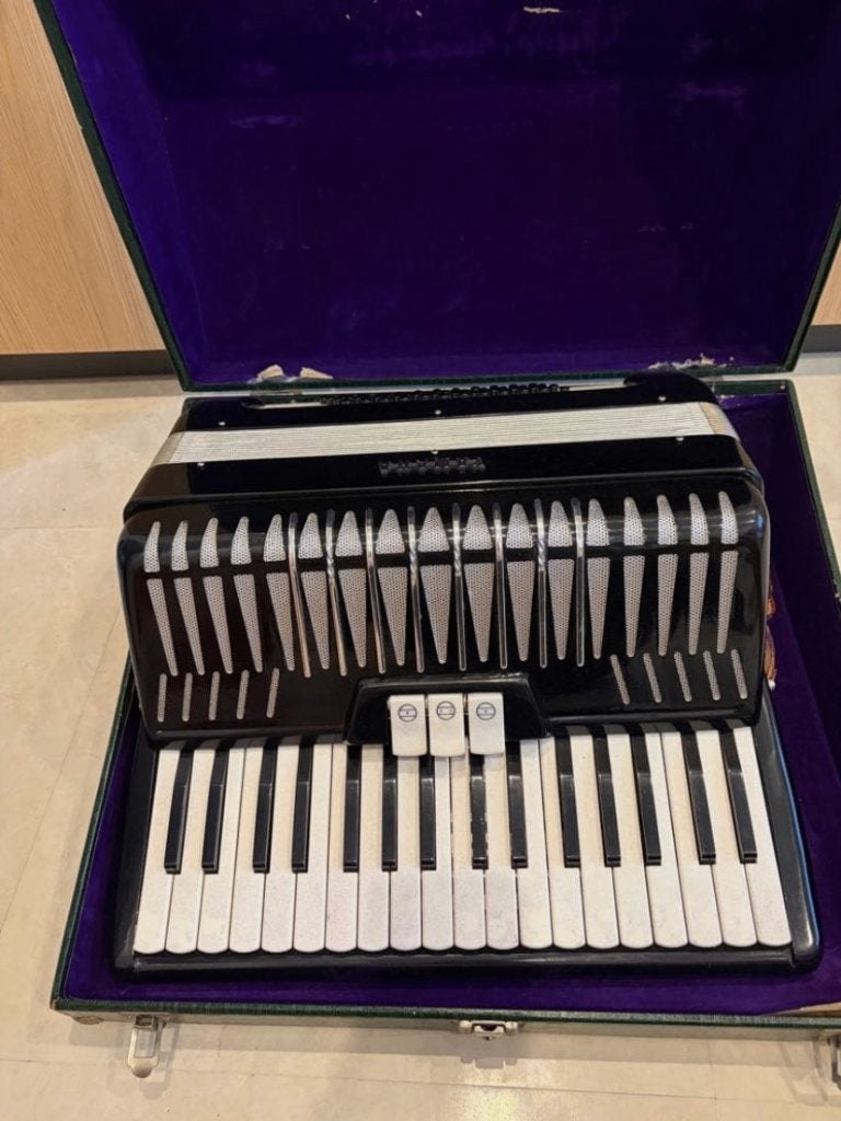 YAMAHA YA-48 accordeon, 34 toetsen, 49 toetsen, Yamaha, Ophalen of Verzenden, Zo goed als nieuw