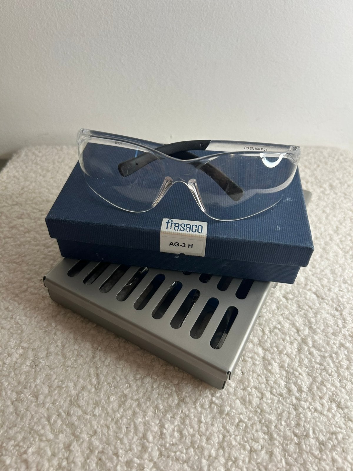 Frasaco AG-3, trousse dentaire + lunettes, Enlèvement ou Envoi, Comme neuf