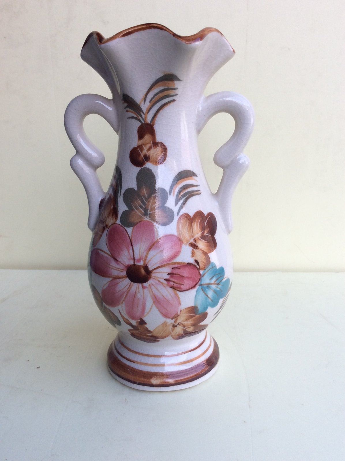 Vase ancien de la Forêt-Noire, Enlèvement