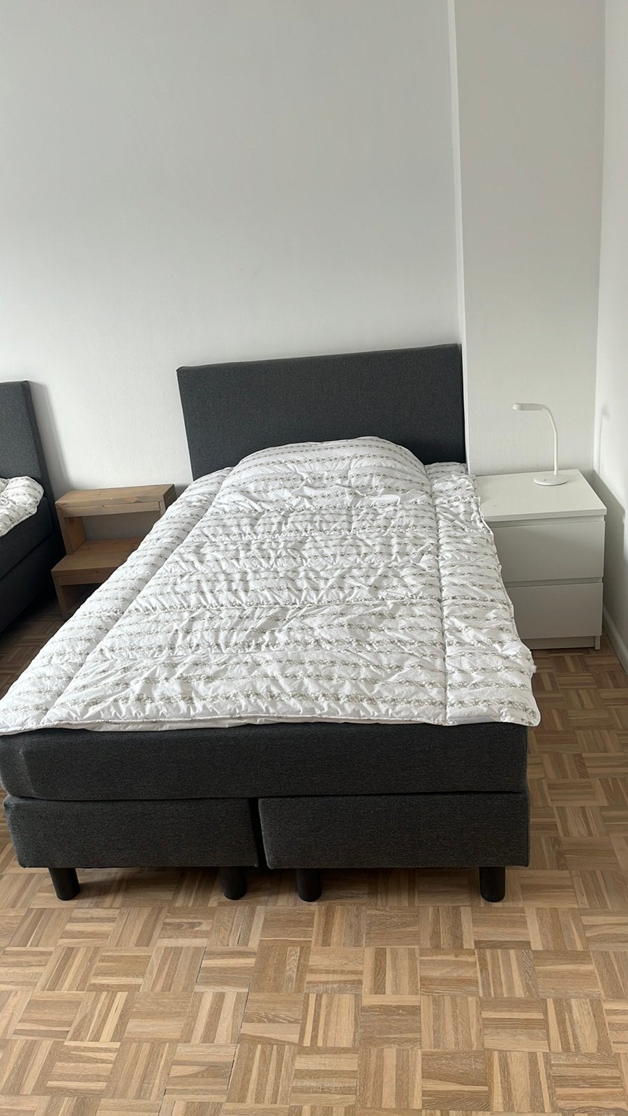 2 Boxspringbedden + nachtkastjes – Zeer nette staat, Ophalen, 90 cm, Eenpersoons, Zo goed als nieuw