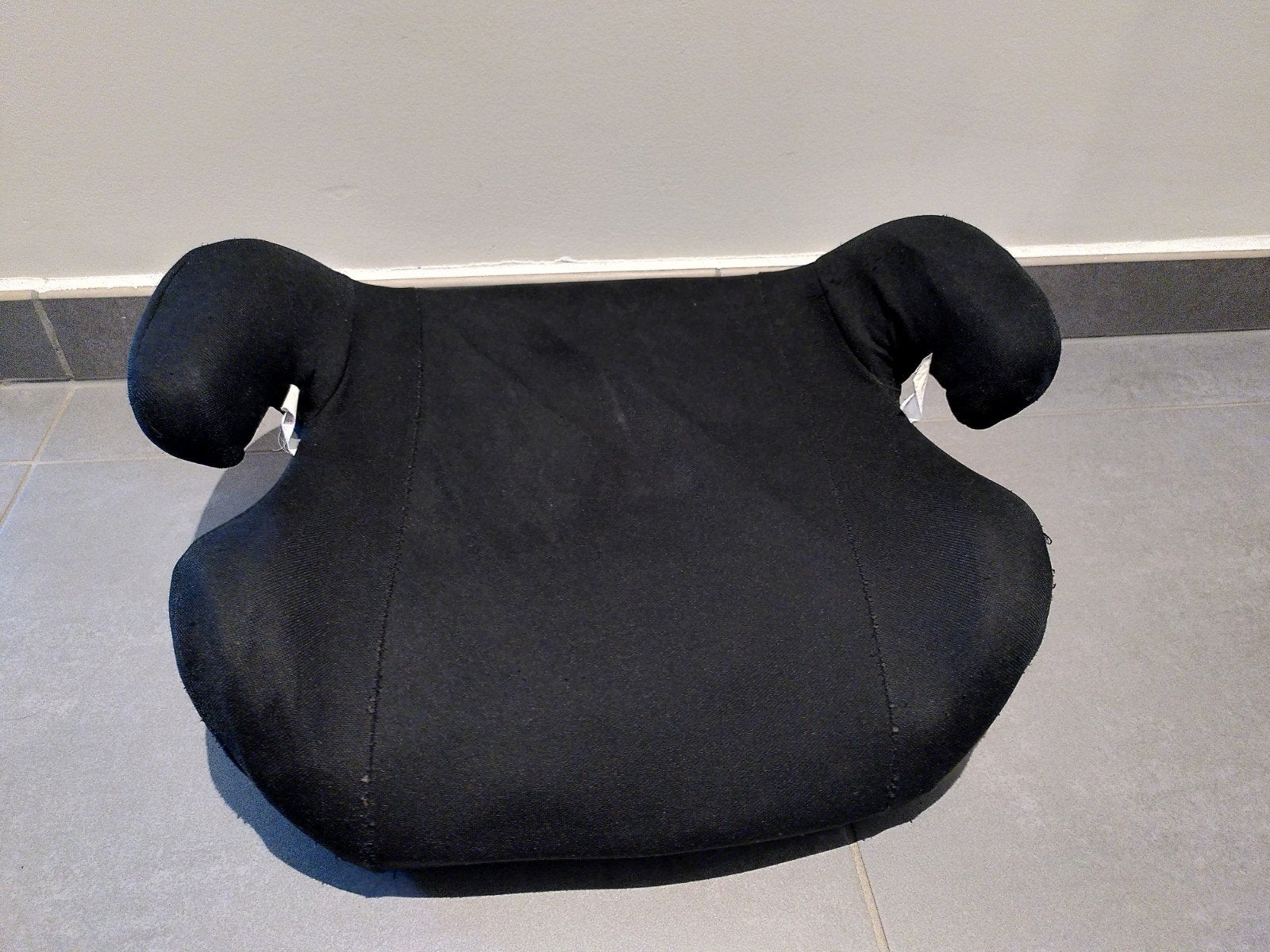 Lot réhausseur siège auto 15-36kg marque Norauto, Enfants & Bébés, Autres marques, Ceinture de sécurité, Enlèvement, 15 à 36 kg