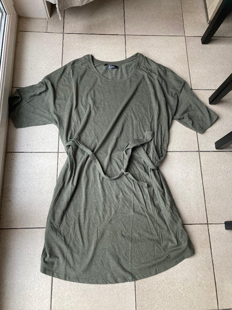 Nieuwe groene jurk - Maat 54 / 56, Ophalen of Verzenden, Nieuw, Jurk
