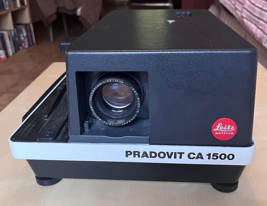 Leica / Leitz Wetzlar Pradovit CA 1500 Colorplan 1:2,5/90 mm, TV, Hi-fi & Vidéo, Enlèvement, Utilisé