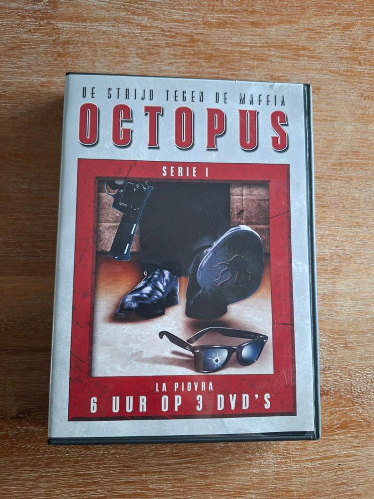 Dvd Box Octopus Serie 1, Cd's en Dvd's, Vanaf 12 jaar, Ophalen of Verzenden, Zo goed als nieuw, Thriller