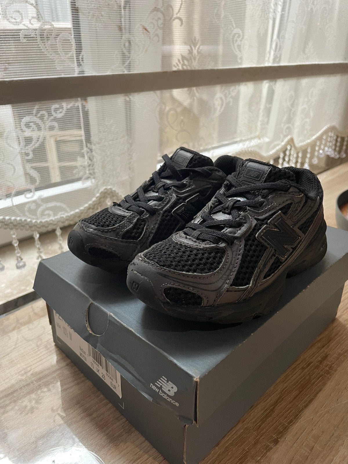 Chaussure NEW BALANCE 740 noir taille 28, Garçon ou Fille, Comme neuf, Enlèvement, Chaussures de sport