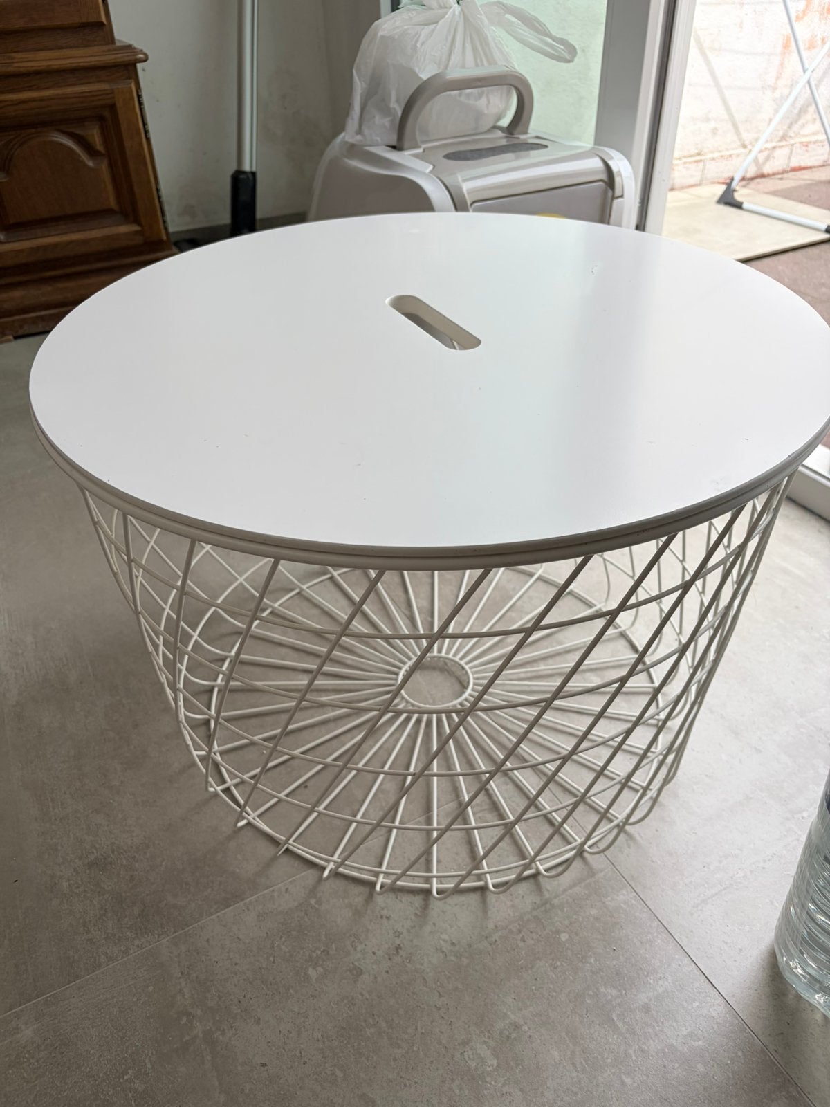Bijzettafel Ikea, Huis en Inrichting, Tafels | Bijzettafels, Ophalen, Minder dan 45 cm, Gebruikt, Metaal of Aluminium