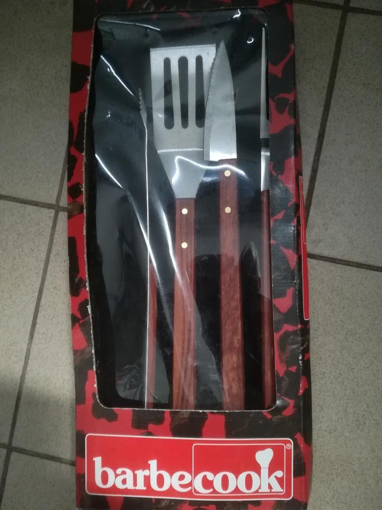 barbeque luxe set 4 delig splinternieuw barbecook, Huis en Inrichting, Keuken | Keukenbenodigdheden, Ophalen of Verzenden, Nieuw