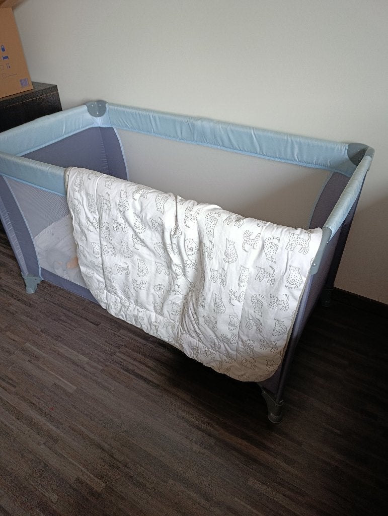 Babybed, Ophalen, Zo goed als nieuw, Matras