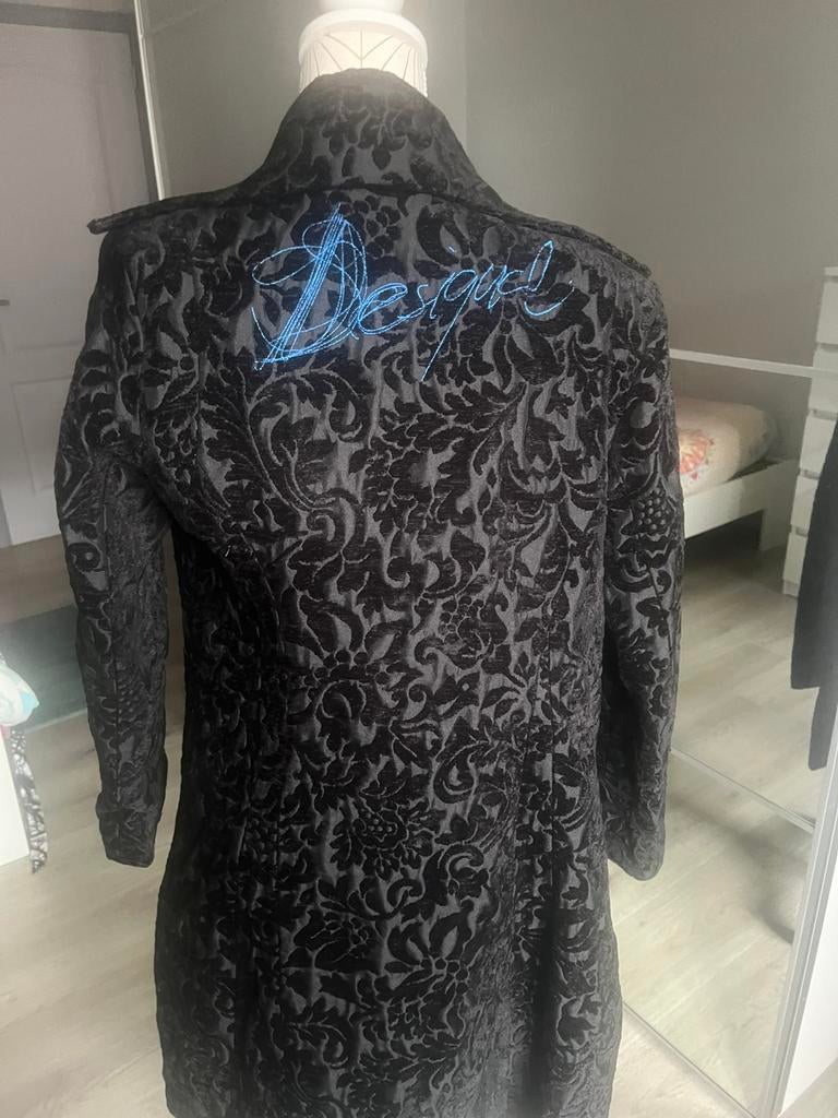 Manteau desigual, Enlèvement ou Envoi, Comme neuf