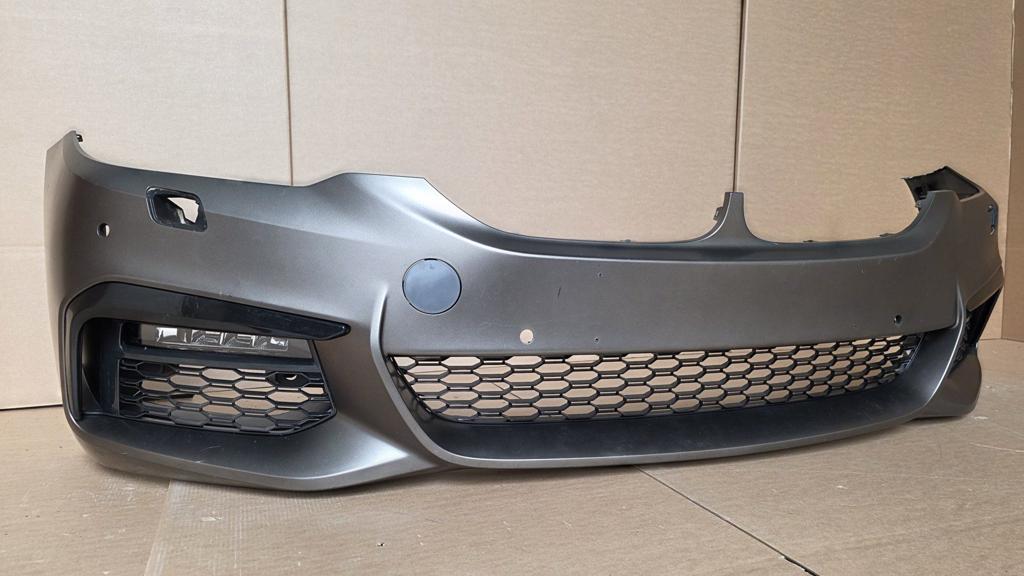 Voorbumper BMW 5 Serie G30 G31 M Pakket PDC KLS 51118064928, Gebruikt, -, Voor, Ophalen of Verzenden