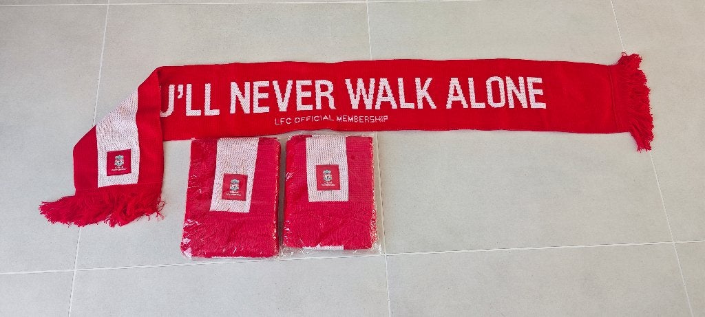Liverpool Sjaal Official Membership 2019, Enlèvement ou Envoi, Neuf, Fanion ou Écharpe