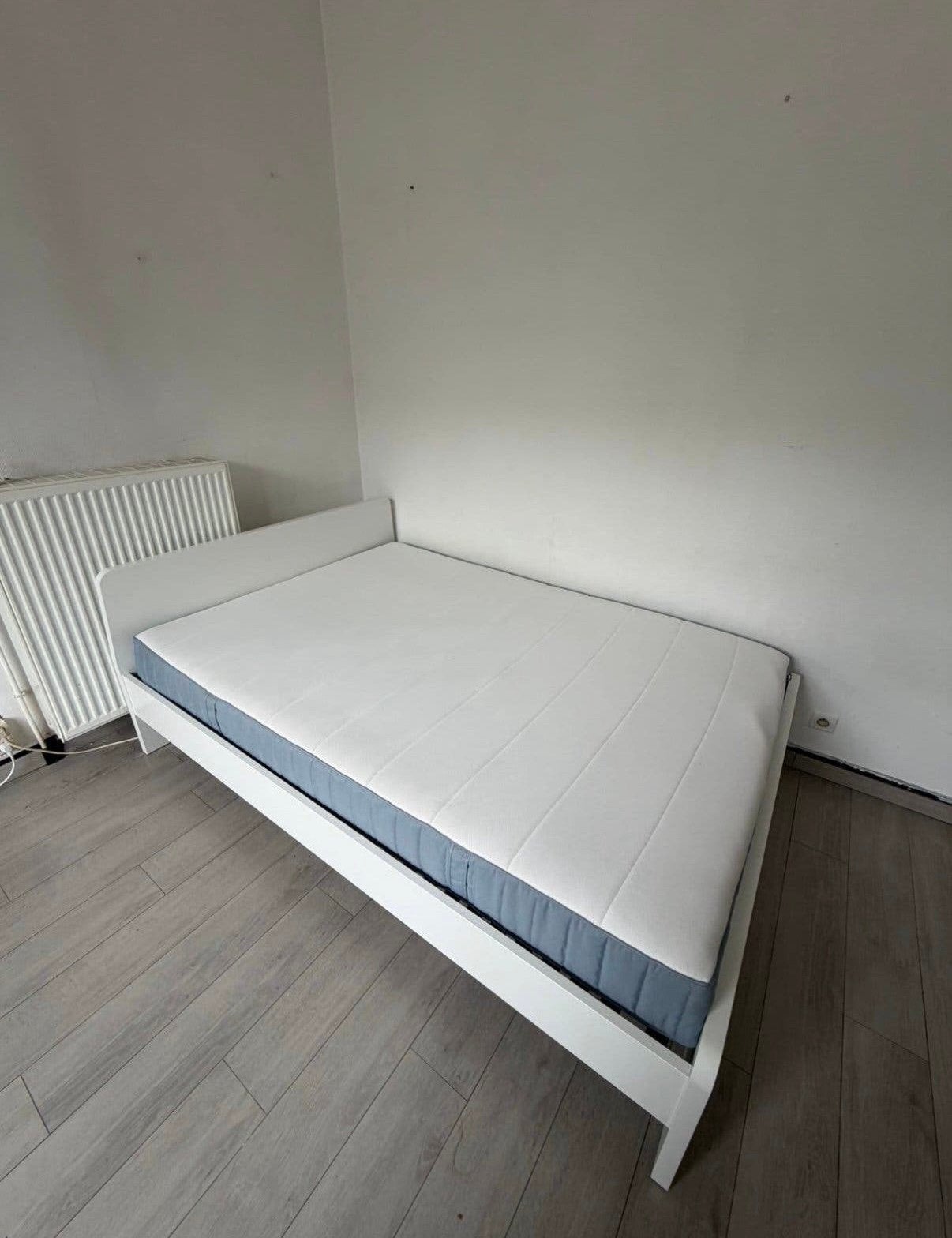 Matras, Ophalen, Gebruikt, 140 cm, Twijfelaar