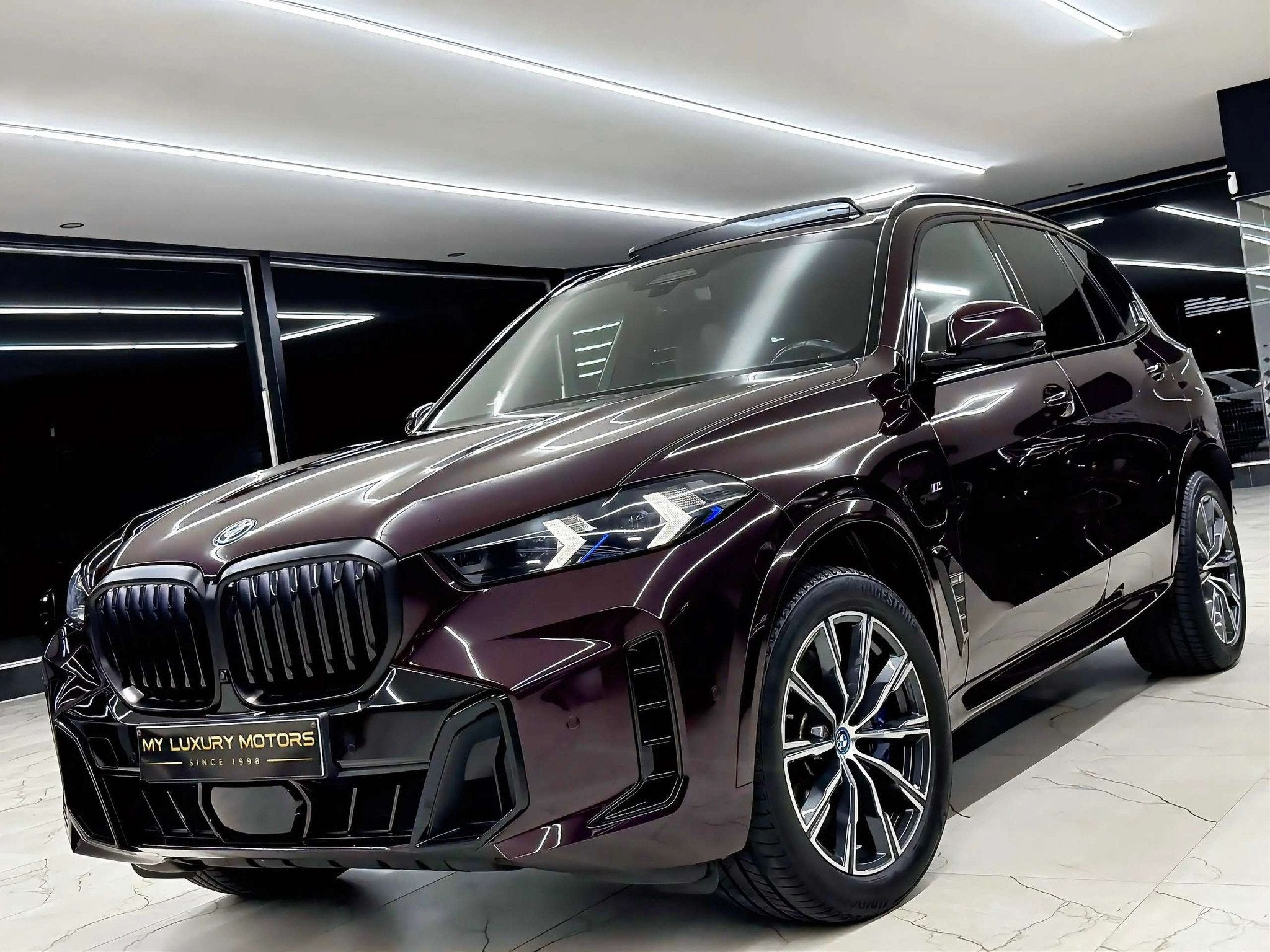 BMW X5 X-Drive50 New Model 2024 Pack Aerodynamic M Shadow li, Automaat, 230 kW, Gebruikt, Overige kleuren