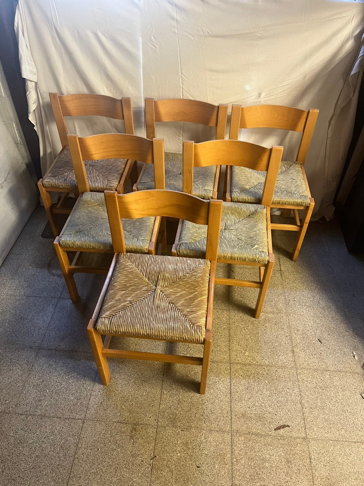 Chaises en bois du milieu du siècle et siège en osier (6p), Antiquités & Art, Enlèvement