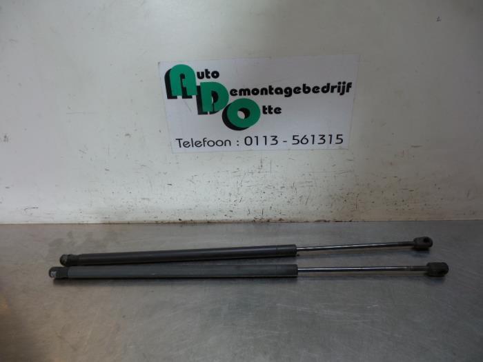 Set Gasdempers Achterklep van een Ford Fiesta (Fiesta 02-), Auto-onderdelen, Gebruikt, -, -, Ophalen of Verzenden