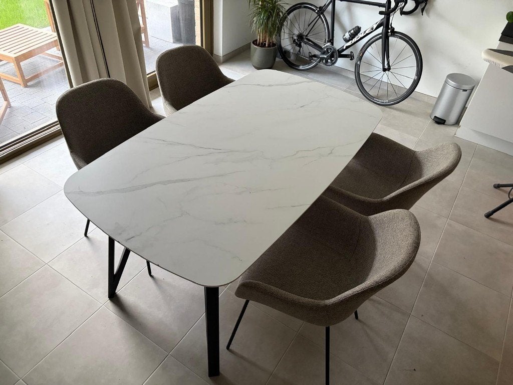 Tafel & Stoelen Juunto, Huis en Inrichting, Complete eetkamers, Ophalen, Zo goed als nieuw, 4 tot 6 stoelen