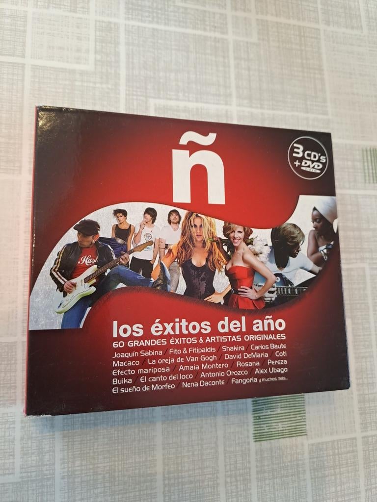 Los Éxitos del año ; 3cd + dvd, Enlèvement ou Envoi