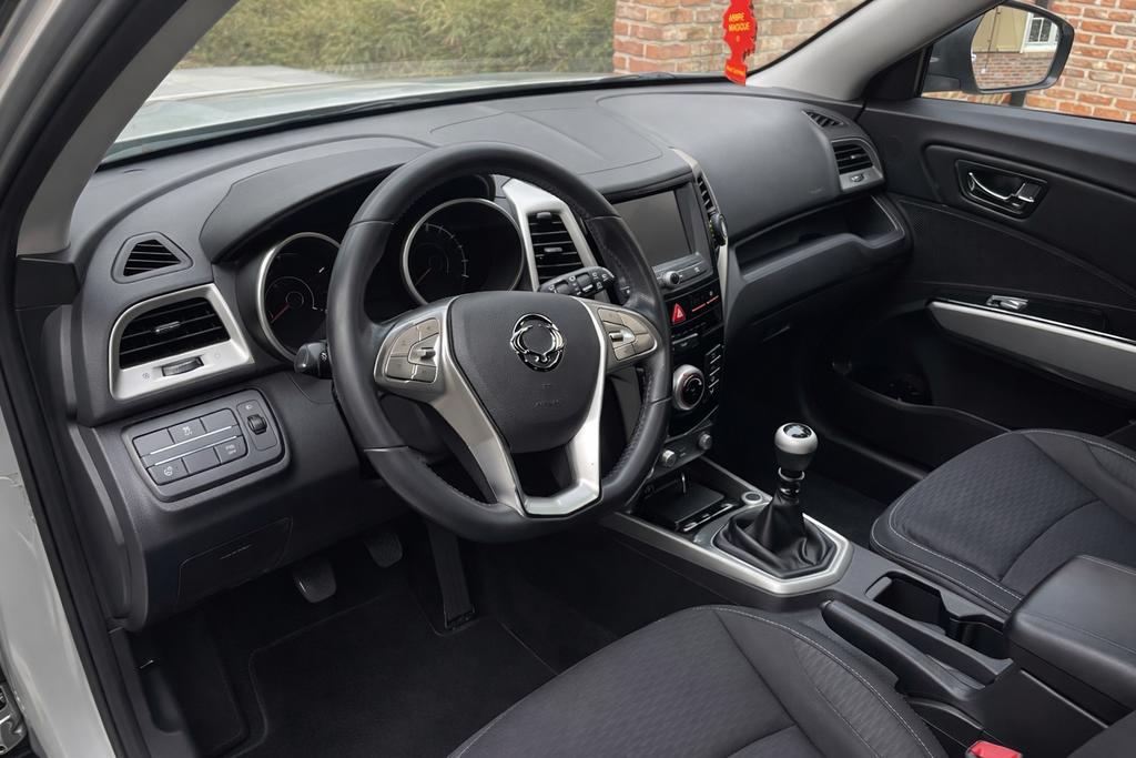SsangYong Tivoli 2019 Benzine, Auto's, Zwart, Tivoli, 5 deurs, Particulier