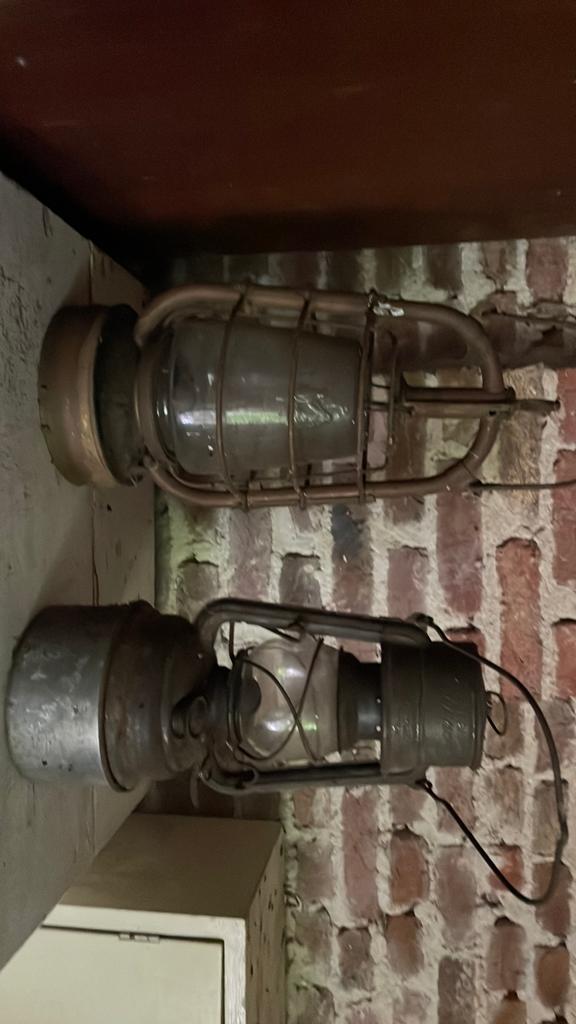 Antieke lampen, Ophalen