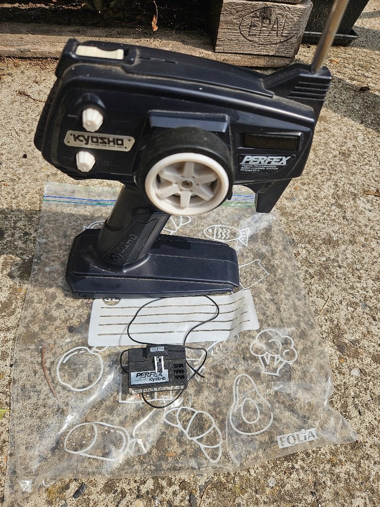 Kyocho perfex zender en ontvanger, Hobby en Vrije tijd, Modelbouw | Radiografisch | Auto's, Ophalen of Verzenden, Gebruikt, Onderdeel