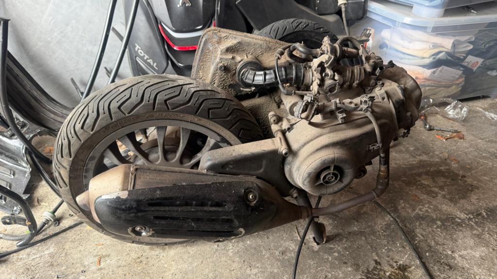 Onderdelen vespa, Fietsen en Brommers, Ophalen, Zo goed als nieuw, Frame
