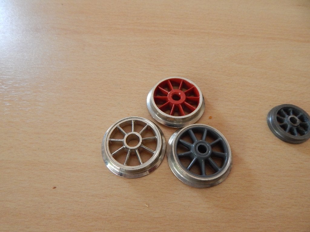 Lot van 3 wielen met spaken D28,6mm voor as D4,5mm, Overige merken, Ophalen of Verzenden, Zo goed als nieuw, Gelijkstroom