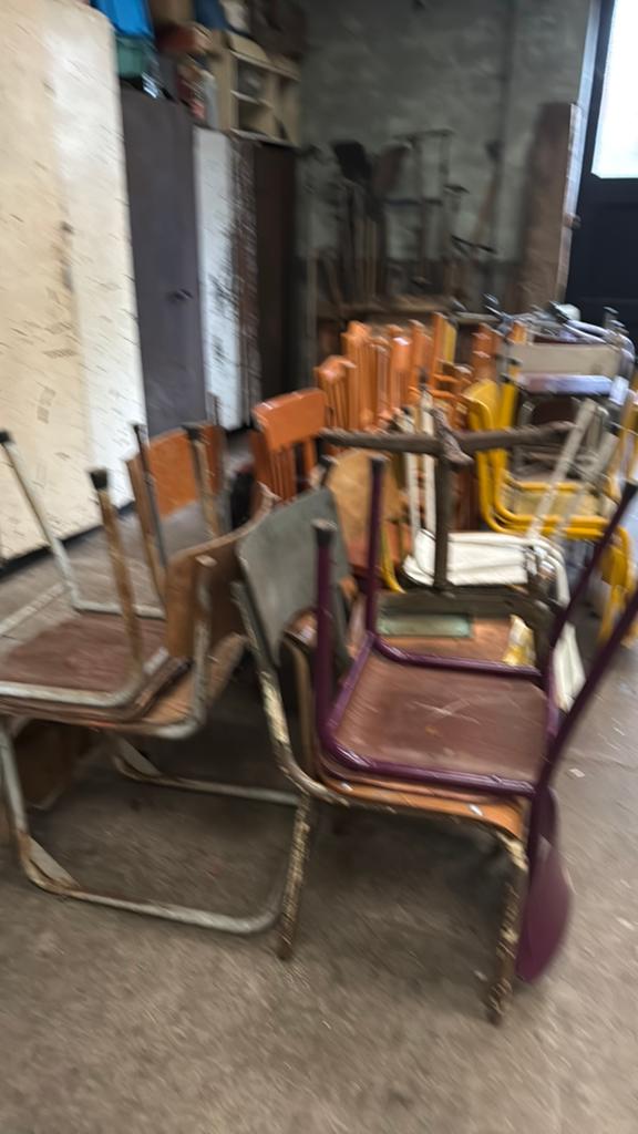 20 tal vintage stoelen - ideaal voor scout of café, Antiquités & Art, Enlèvement