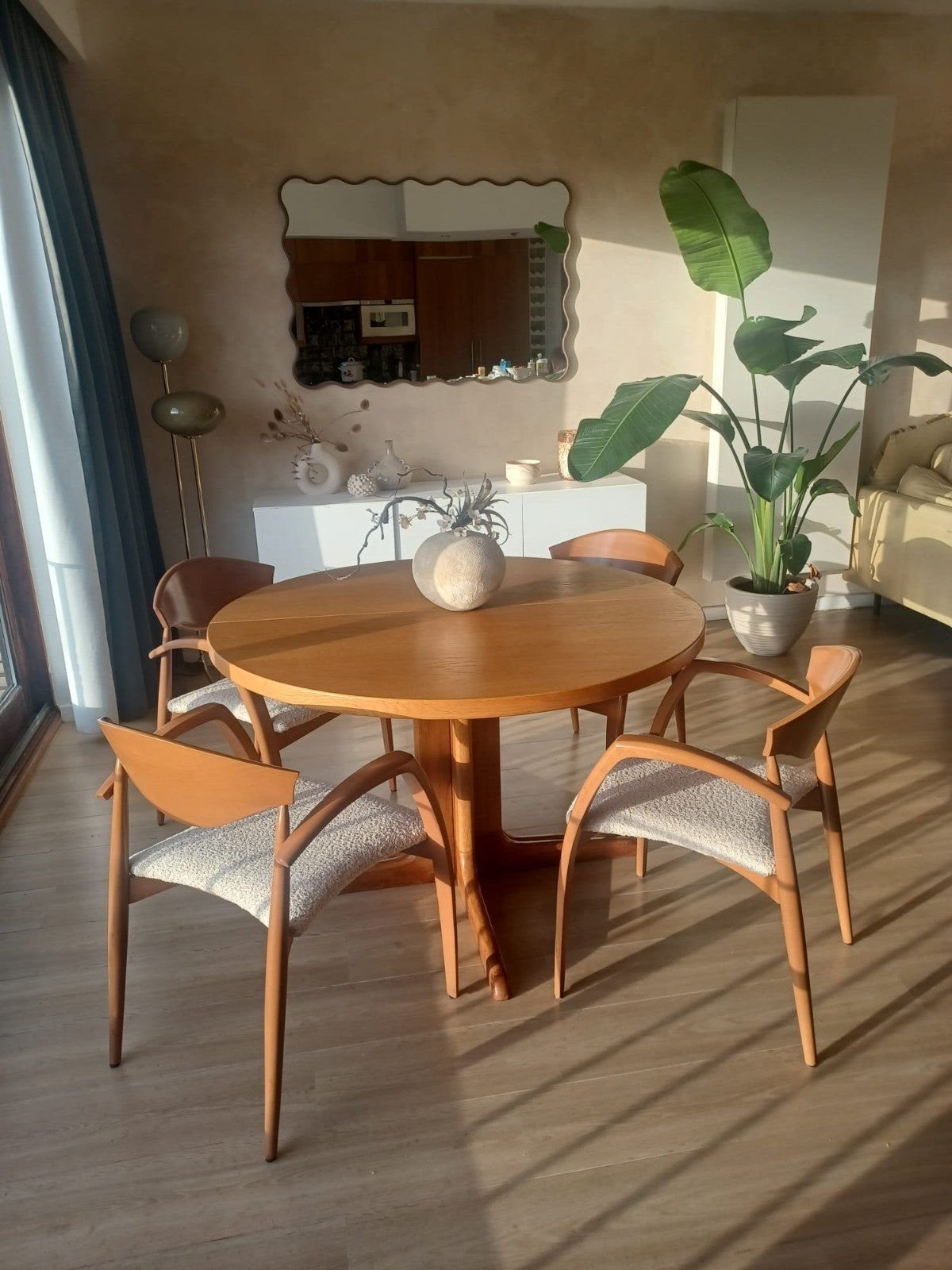 Prachtige Paco Capdell stoelen 4stuks opnieuw gestoffeerd., Ophalen, Hout, Vintage, Vier