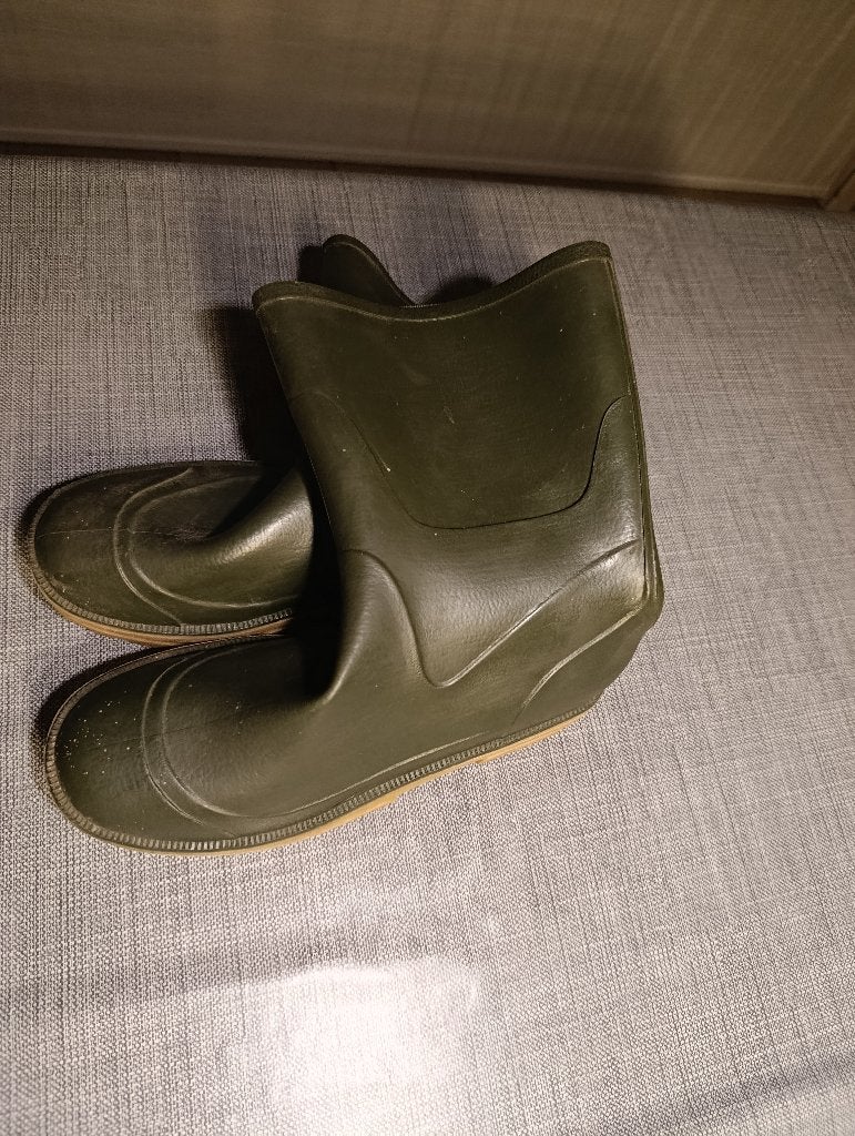 nieuwe rubber laarzen groen maat 41, Jardin & Terrasse, Vêtements de travail, Enlèvement, Neuf, Femmes, Bottes