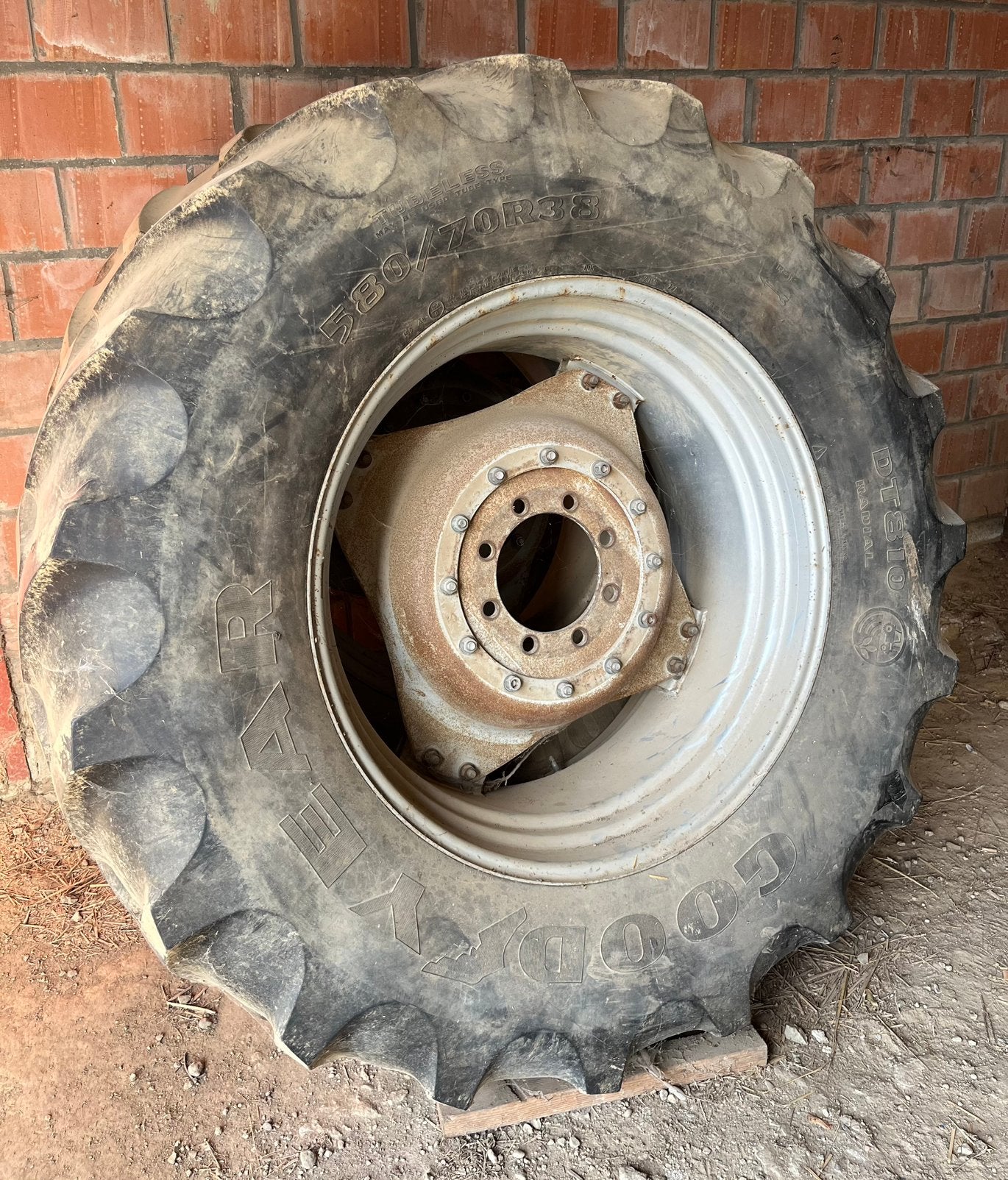 Pneus de tracteur 580/70R38, Articles professionnels, Enlèvement