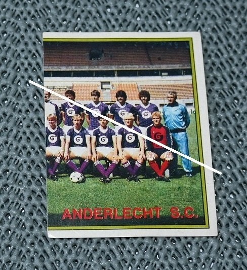 Panini Football 84 RSC Anderlecht/Photo de l'équipe à droite, Collections, Envoi, Comme neuf, Affiche, Image ou Autocollant