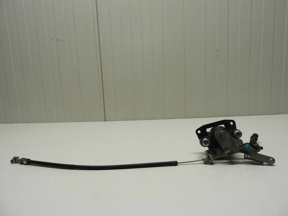 MP3 500 LT 2008 - 2018 Piaggio Remklauw D1-44040, Motos