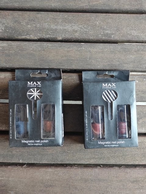 2 dozen magnetische nagel lak patroon rood blauw bruin, Ophalen, Blauw, Zo goed als nieuw, Handen en Nagels
