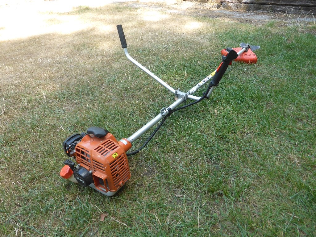 bosmaaier echo SRM-222ES in goede staat, gemakkelijke start, Ophalen, Gebruikt, Benzine, Echo